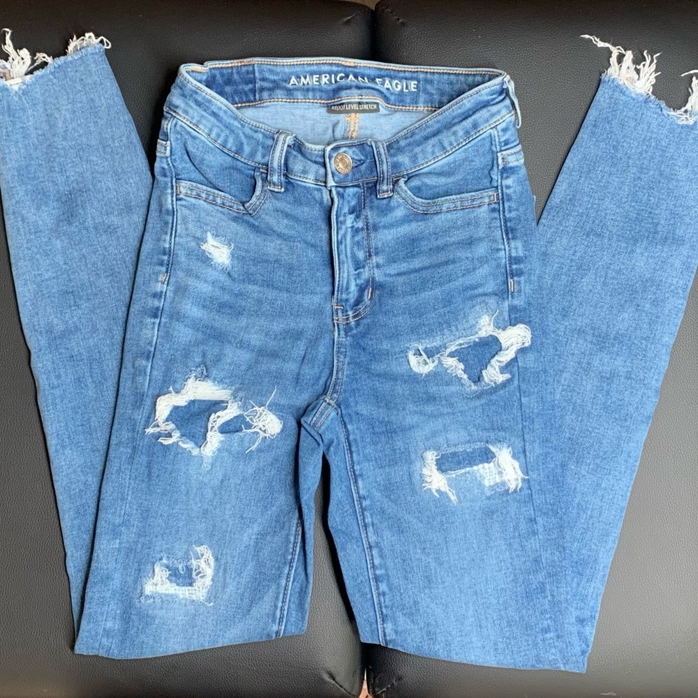 American Eagle Outfitters Blue Distressed Women's Jeans